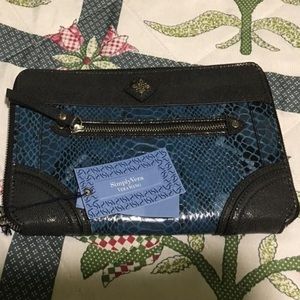 Simply Vera Clutch